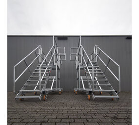 Roossien ‘Heavy Duty’ stalen verrijdbare platformtrappen Roossien ‘Heavy Duty’ stalen verrijdbare platformtrappen