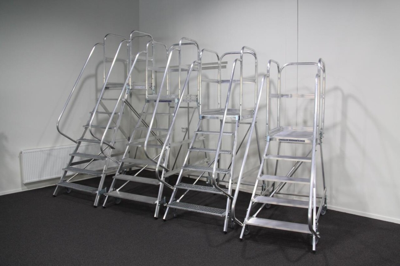 Roossien Aluminium bordestrap met 7 stalen treden