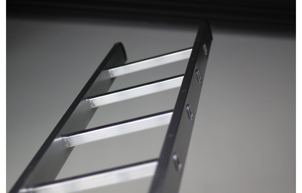 Aluminium enkele ladder, 7 sporten (350mm breed)