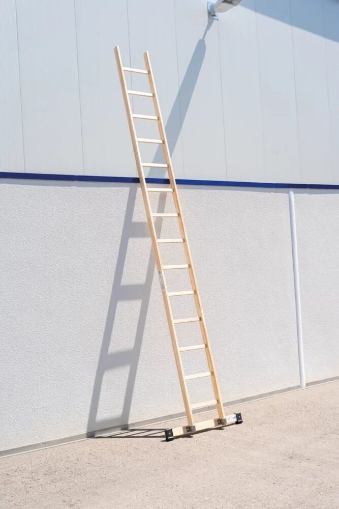 Roossien Houten enkele ladder, 12 sporten met stabilisatiebalk
