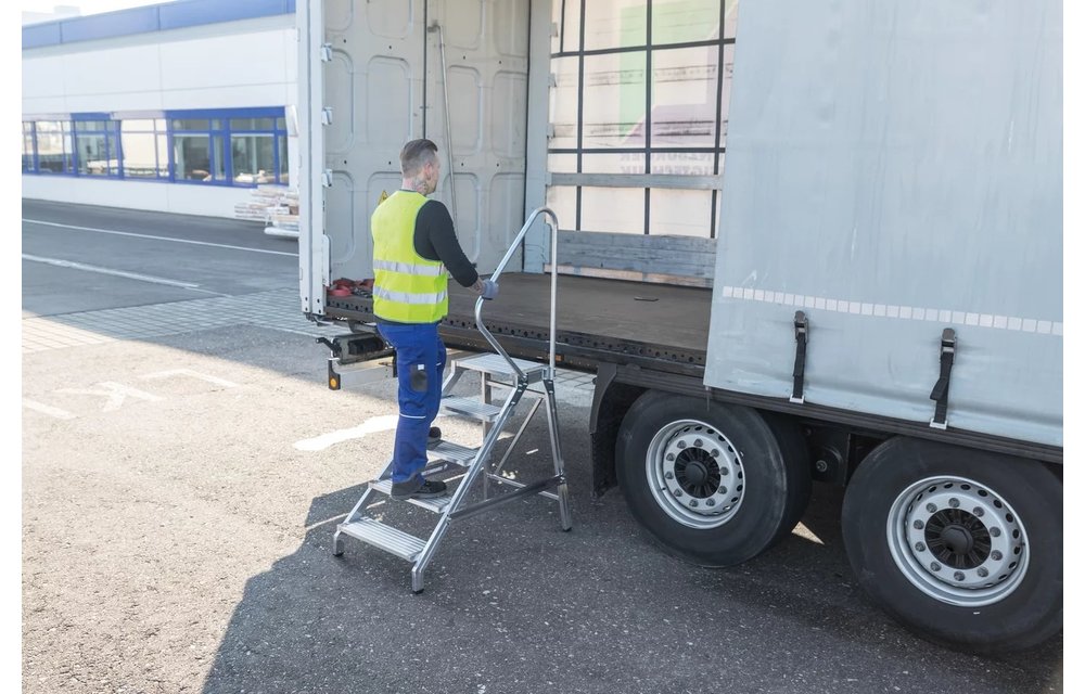 Montagetrap, 2 aluminium treden, met leuning