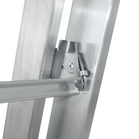 Munk 3-delige optrekladder, 3x14 sporten met Nivello stabilisatiebalk Munk 3-delige optrekladder, 3x14 sporten met Nivello stabilisatiebalk