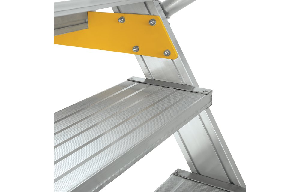 Vaste trap met platform 45°, 5 treden (600mm breed)