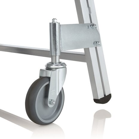 Roossien Verrijdbare bordestrap, 7 treden (anti-slip R13 Korund) Roossien Verrijdbare bordestrap, 7 treden (anti-slip R13 Korund)