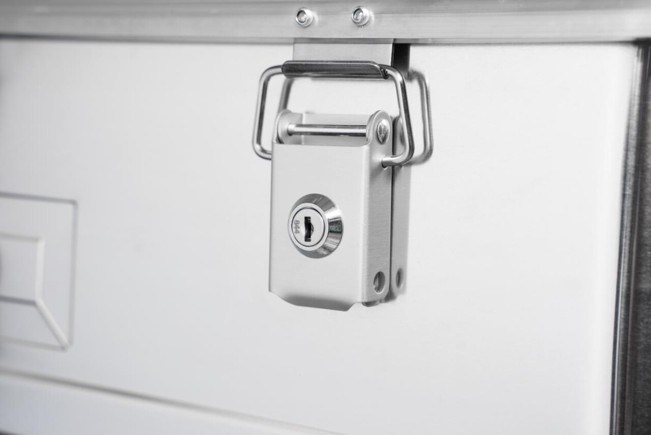 Roossien Slotset met twee sleutels voor transportkisten