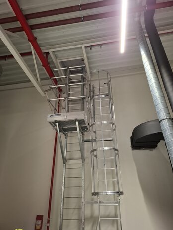 Roossien Kooiladder op maat Roossien Kooiladder op maat