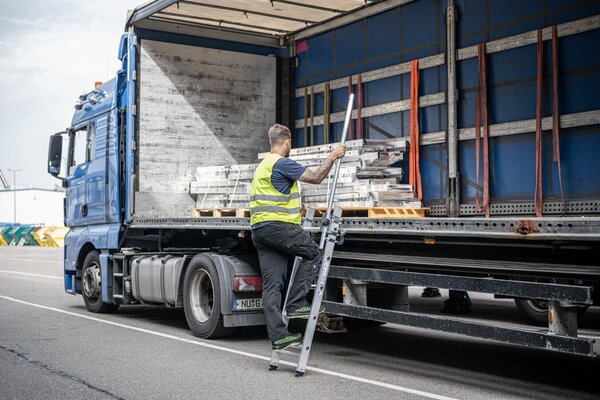Roossien Instaptrapladder voor vrachtwagens LKW, zonder uitstapboom