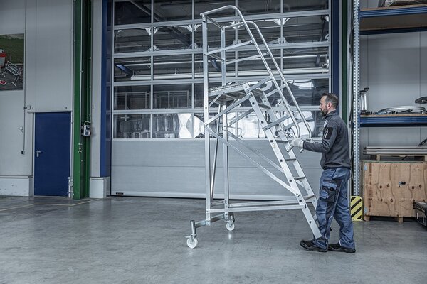 Roossien Platformtrap, verrijdbaar, 8 treden