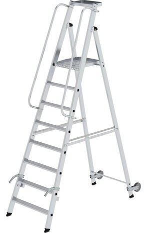 Roossien Verrijdbare platformtrap met 8 treden en leuning