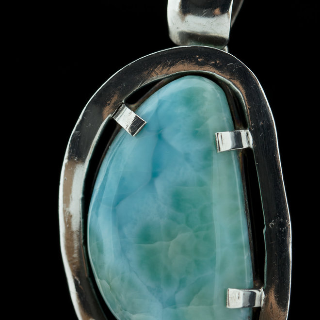 Larimar Hanger 'Modern', gezet in 925 zilver uit eigen atelier