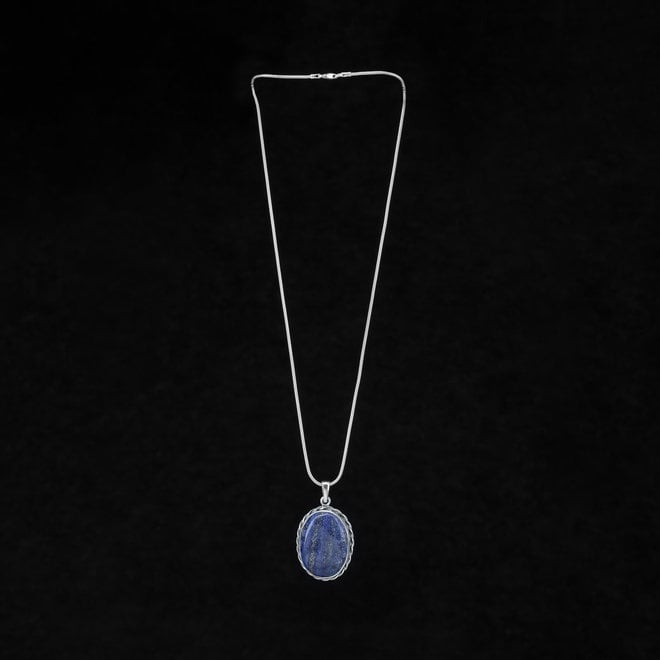 Lapis lazuli hanger 'Örüm' uit eigen atelier van 925 zilver