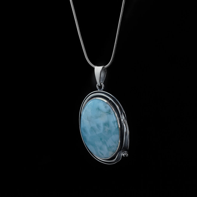 Larimar hanger 'Botón' van 925 zilver uit eigen atelier