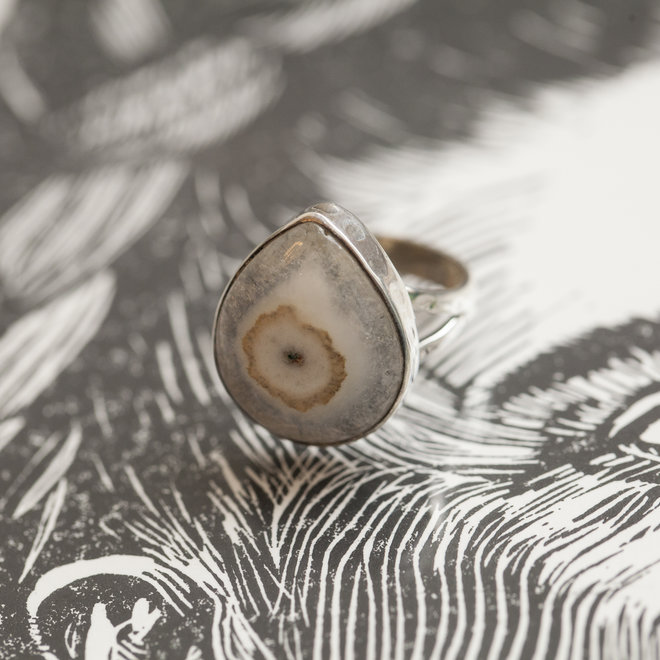 Zonnekwarts ring 'Moya', gezet in 925 zilver