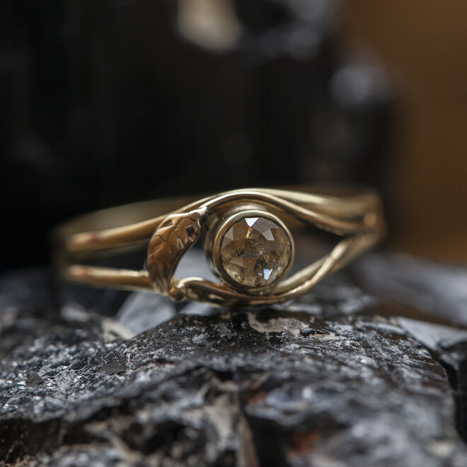 14 kt gouden ring met 0,45ct diamant "Luna"