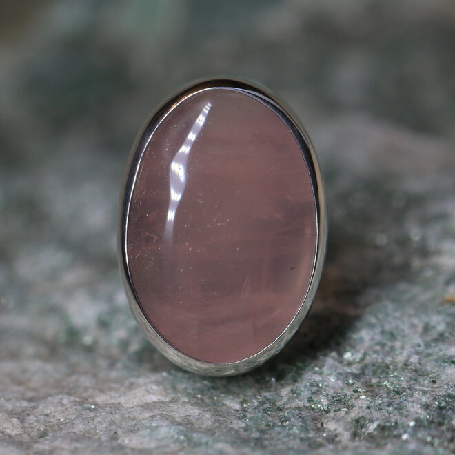 Rozenkwarts ring "Vindemiatrix"