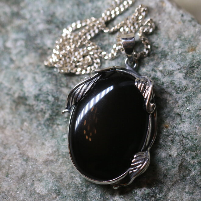 Onyx Hanger "Zuben Elgenubi"