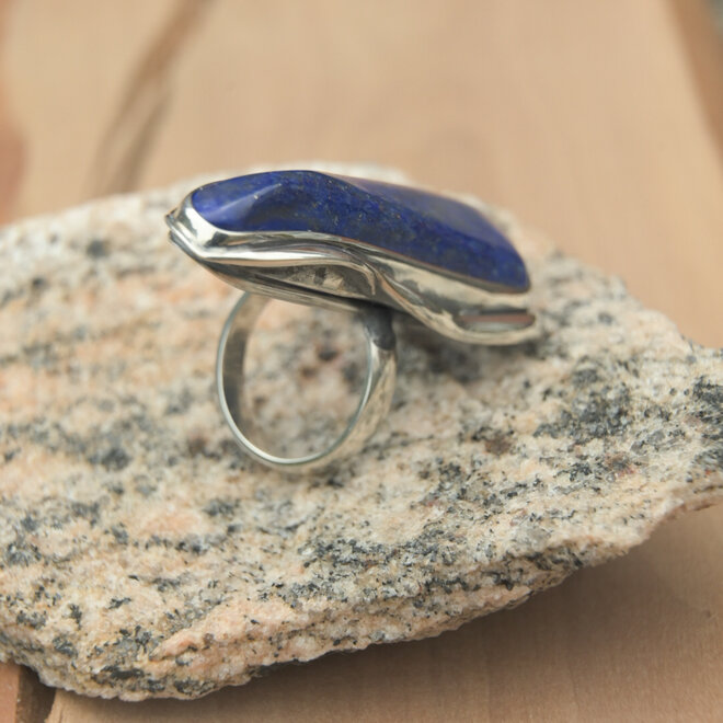 Lapis Lazuli Ring "Aiva"