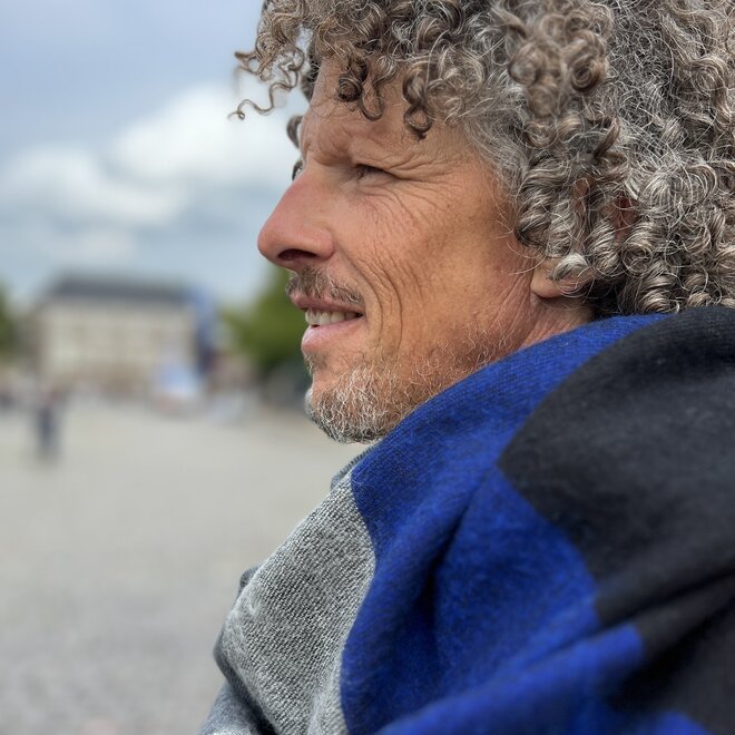 Omslagdoek Antraciet / Blauw gestreept