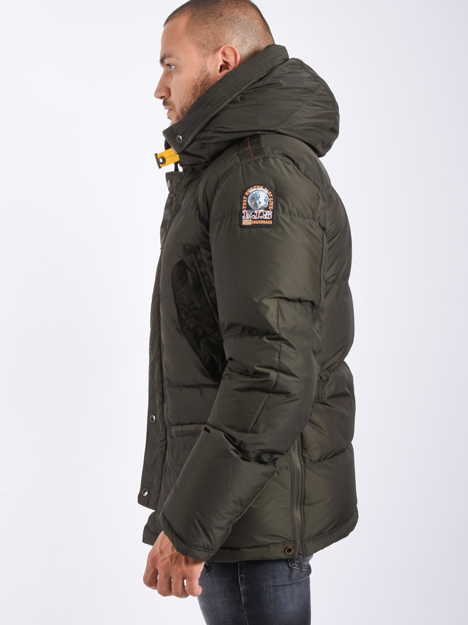 parajumpers harraseeket