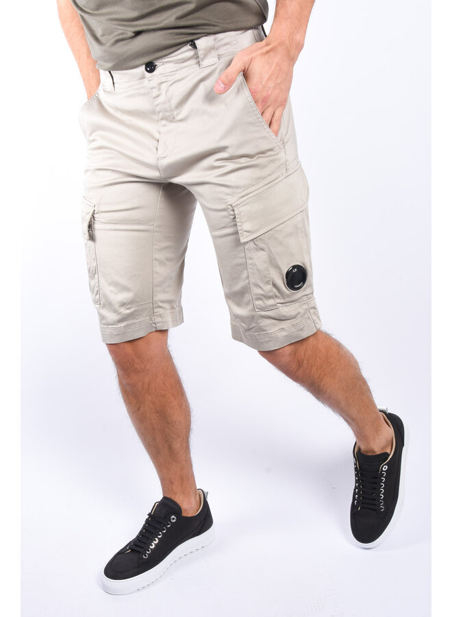 CP Company SS24 - Cargo Stretch Sateen Shorts - Goat