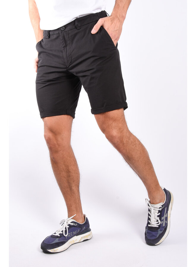 Drykorn SS24 - Kend Short - Black