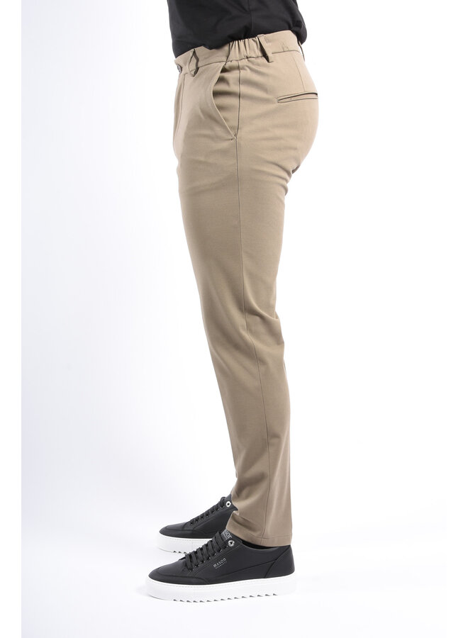 Drykorn FW25 - Super Stretch Pantalon Ajend_SK - Brown