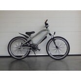 trial jongens 22 inch desert grey mat gebruikt