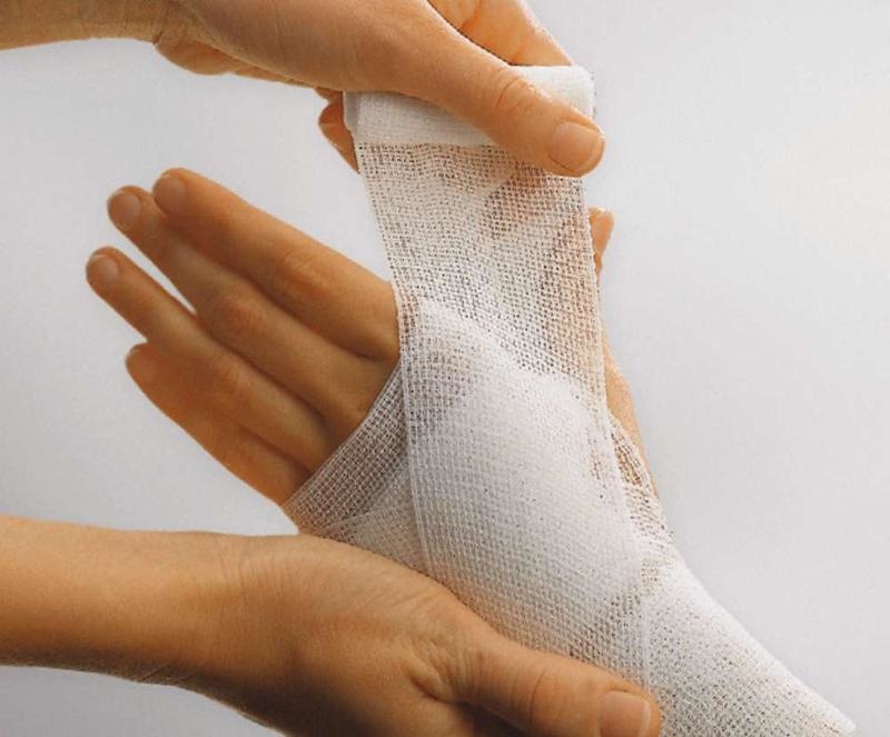 Mollelast Elastische hydrophile Bandage 4 mx 4 cm (1 Stück)
