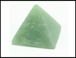 Ruben Robijn Edelsteinpyramide Jade (1 Stück)