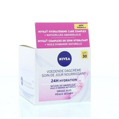 Nivea Essentials Tagescreme zur Beruhigung trockener / geschädigter Haut (50 Ml)