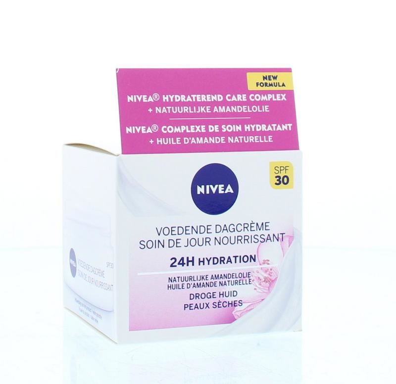 Nivea Essentials Tagescreme zur Beruhigung trockener / geschädigter Haut (50 Ml)