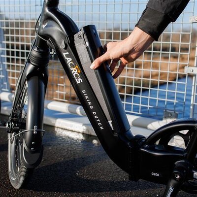 Batterien + Ladegeräte