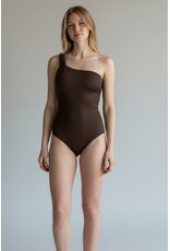 Calarena Calarena 'Sensualité Enchainée' Badpak Polémique