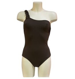 Calarena Calarena 'Sensualité Enchainée' Badpak Polémique