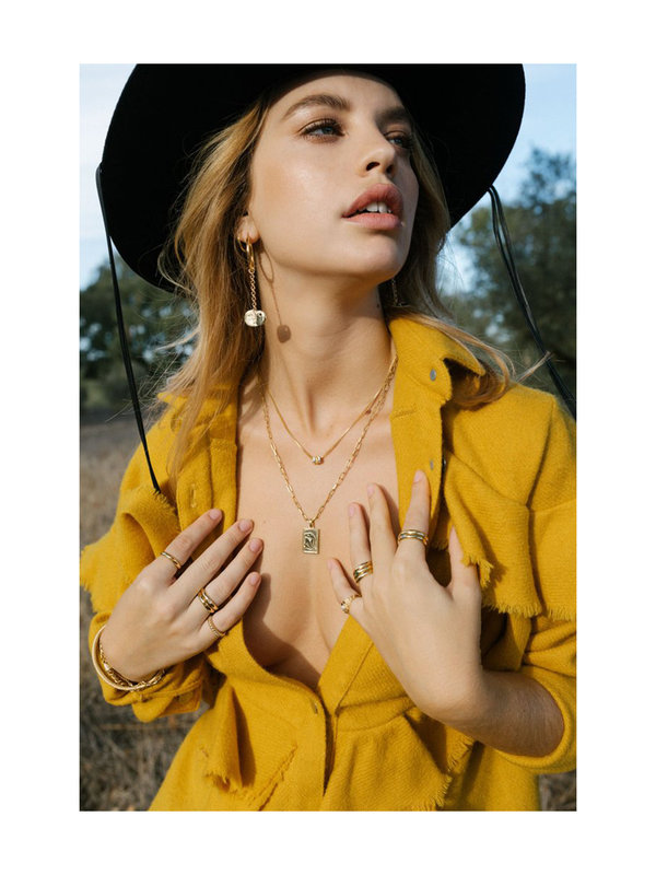Matisse Woman Pendant Gold Wildthings Matisse Woman Pendant Gold