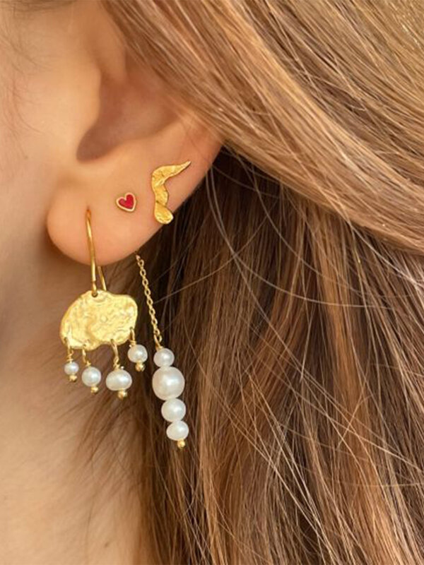 Stine A Big Gold Splash Earring - Elegant Pearls