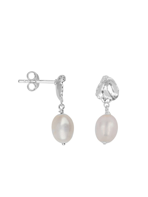 Betty Bogaers Mini Oyster Stud Pearl Earring Silver