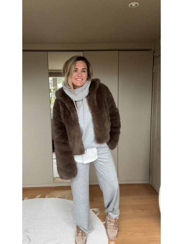 Capuchon Gebreid Licht Grijs By Sara Collection Capuchon Gebreid Licht Grijs