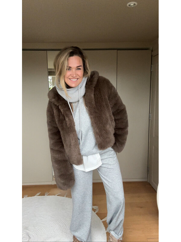 Capuchon Gebreid Licht Grijs By Sara Collection Capuchon Gebreid Licht Grijs