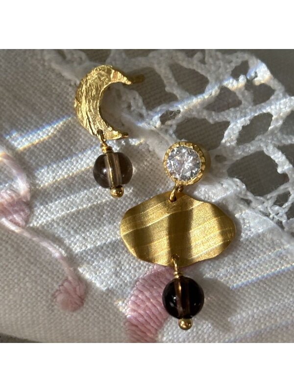 Stine A Petit Cleo Mocha Earring