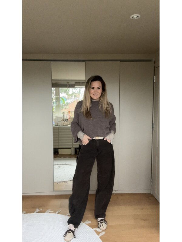 By Sara Collection Faye Barrel Jeans Bruin Faye Barrel Jeans Bruin