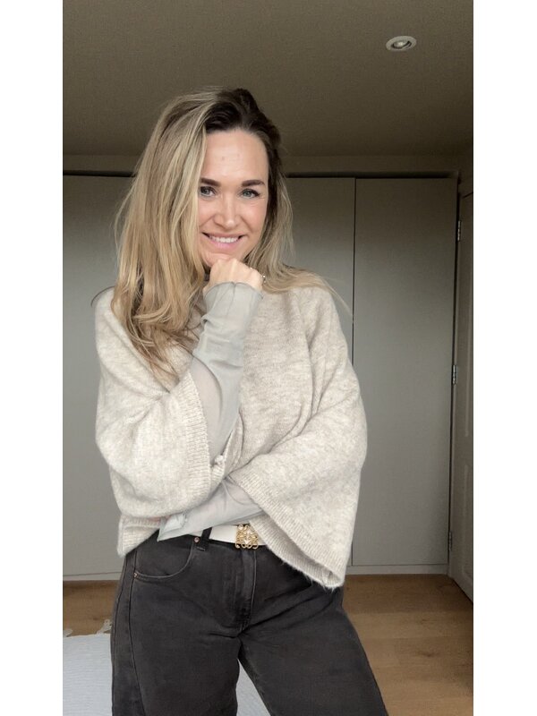 By Sara Collection Levie Longsleeve Taupe