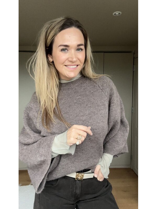 By Sara Collection Levie Longsleeve Taupe