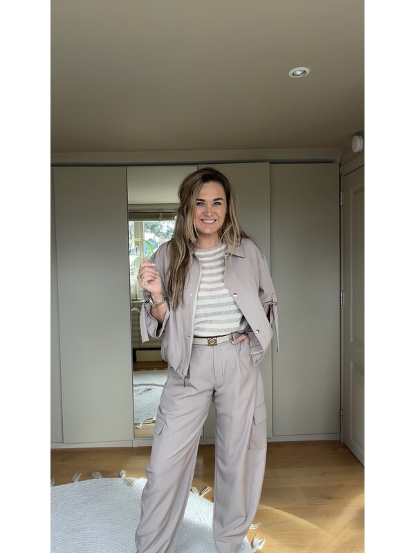 By Sara Collection Yasmine Top Streep