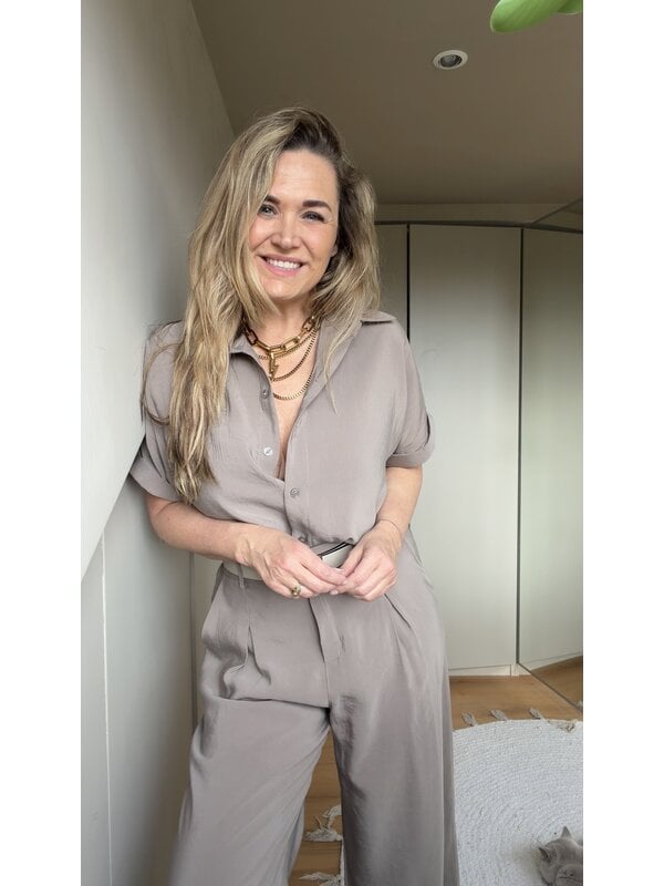 By Sara Collection Yara Set Taupe