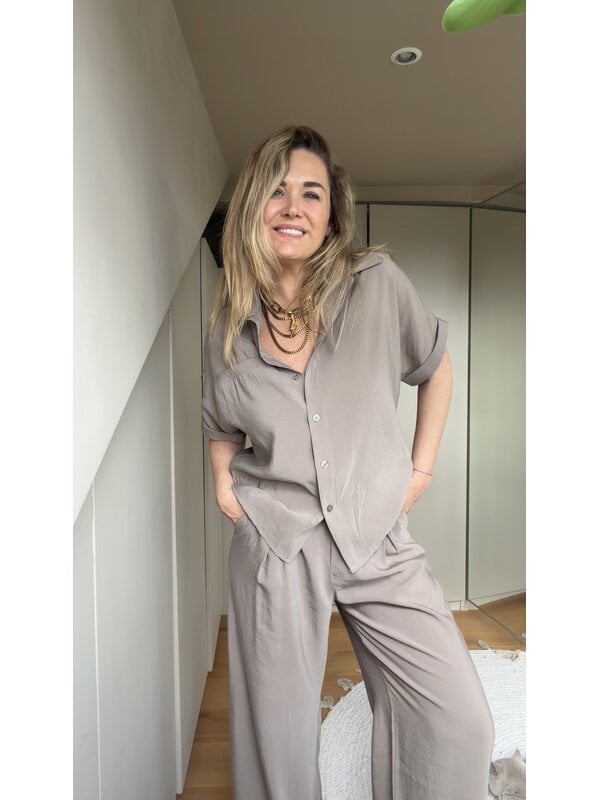 By Sara Collection Yara Set Taupe