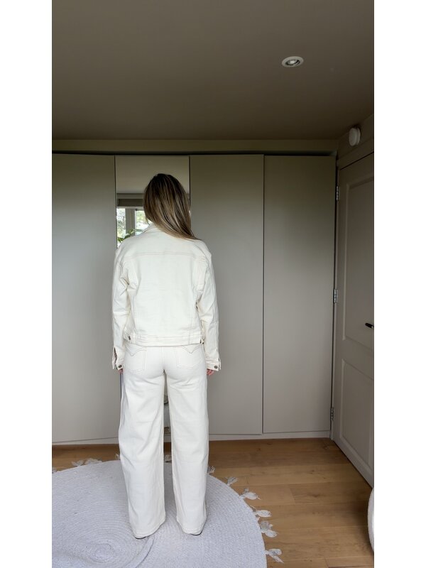 By Sara Collection Kate barrel Jeans Off White