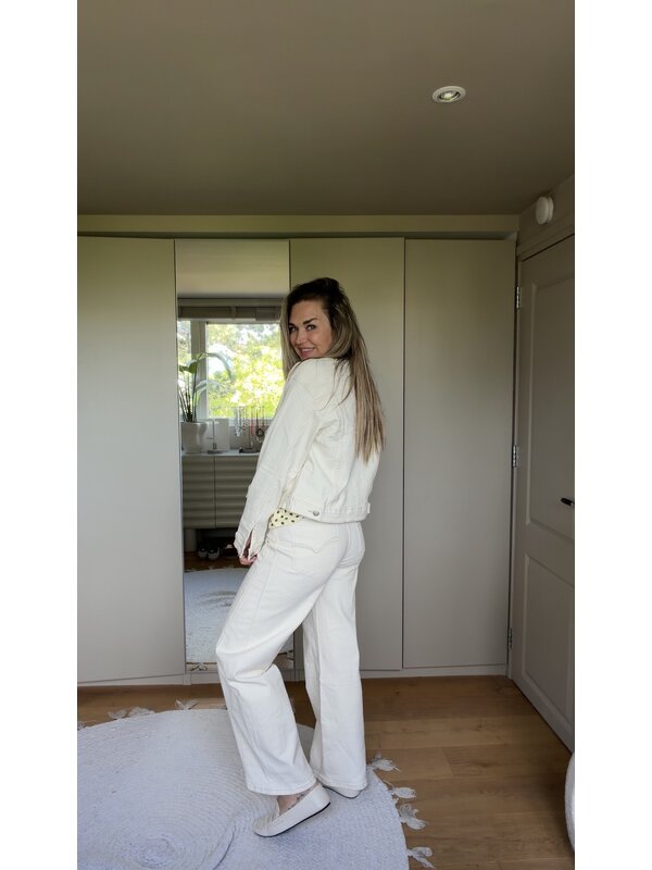 By Sara Collection Kate barrel Jeans Off White