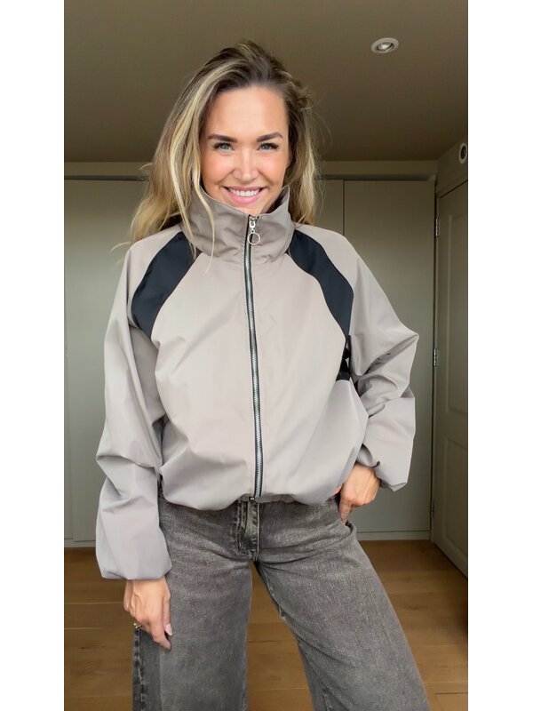 By Sara Collection Yasmin Jacket Grijs
