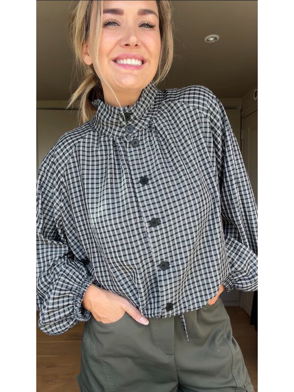 By Sara Collection Hannah Blouse Zwart